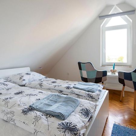 Darvin Apartman Eger Appartamento Esterno foto